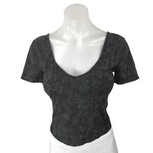Lululemon Women's Black Camo Short Sleeve T Shirt Tee Athletic Crop Top Size 6